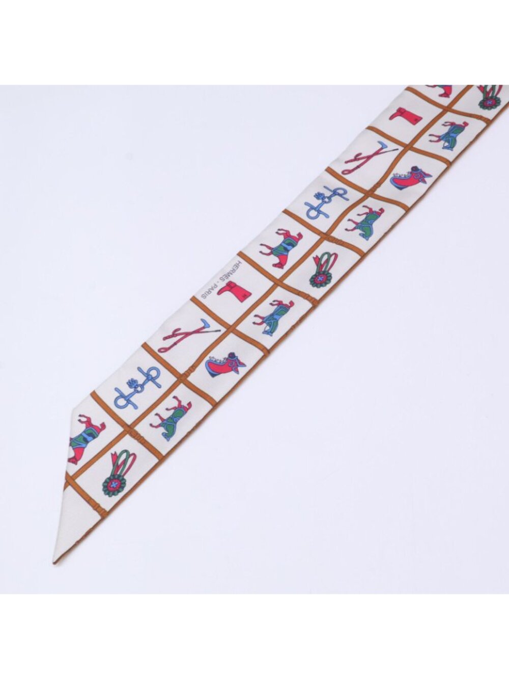 Hermes Couvertures Et Tenues de Jour Horsewear Silk Twilly Scarf - Picture 2 of 8